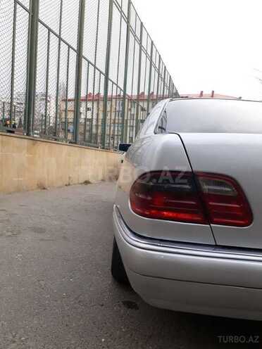 Mercedes E 220 1999, 384,300 km - 2.2 l - Bakı