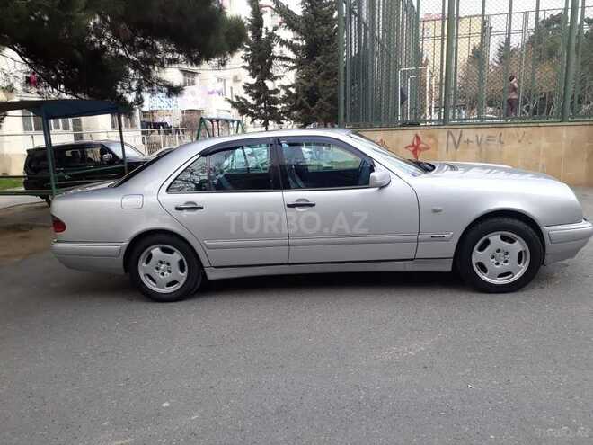 Mercedes E 220 1999, 384,300 km - 2.2 l - Bakı