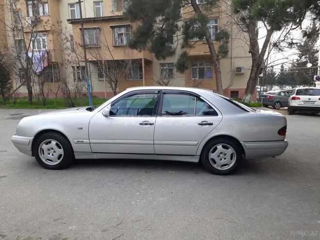 Mercedes E 220 1999, 384,300 km - 2.2 l - Bakı