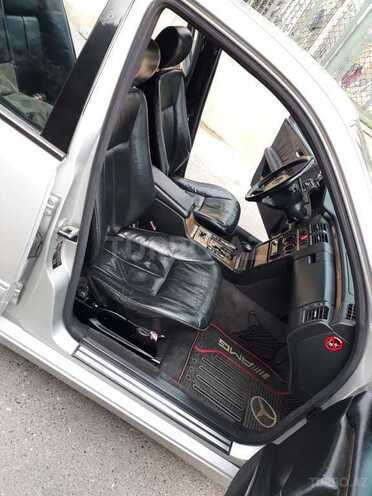Mercedes E 220 1999, 384,300 km - 2.2 l - Bakı