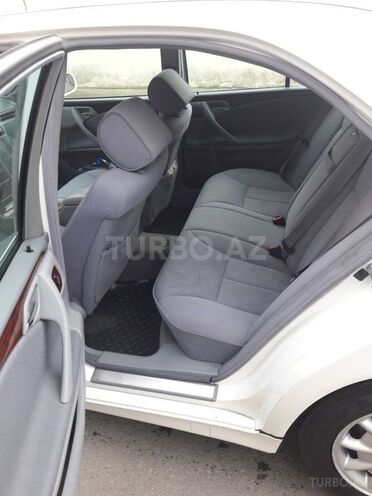 Mercedes E 280 1999, 240,000 km - 2.8 l - Bakı