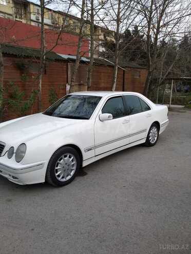 Mercedes E 280 1999, 240,000 km - 2.8 l - Bakı