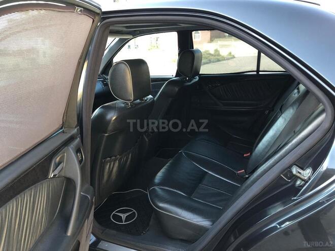 Mercedes E 320 2000, 245,000 km - 3.2 л - Bakı