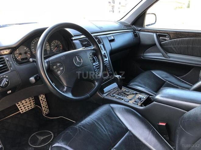 Mercedes E 320 2000, 245,000 km - 3.2 л - Bakı