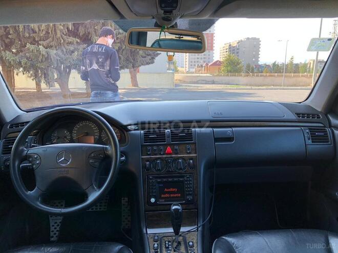 Mercedes E 320 2000, 245,000 km - 3.2 л - Bakı