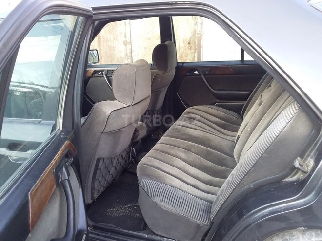Mercedes E 260 1989, 300,000 km - 2.6 l - Bakı