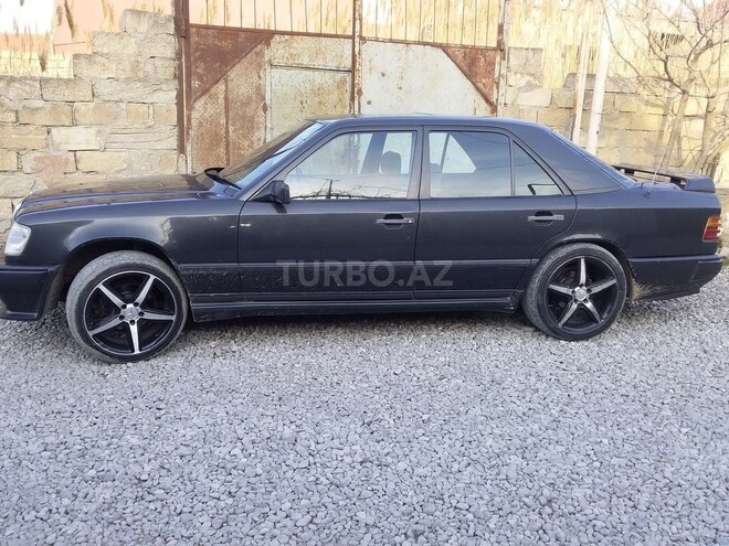 Mercedes E 260 1989, 300,000 km - 2.6 l - Bakı