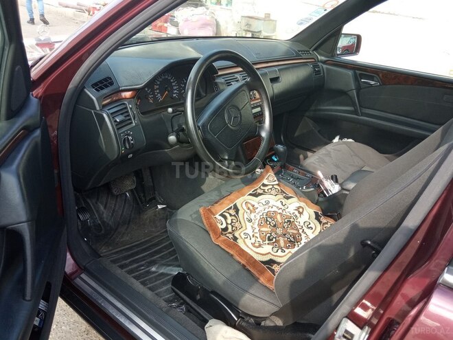 Mercedes E 240 1998, 130,000 km - 2.4 л - Ağdam