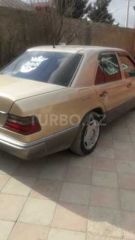 Mercedes E 250 1991, 987,896 km - 2.5 l - Bakı