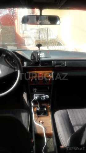 Mercedes E 250 1991, 987,896 km - 2.5 l - Bakı