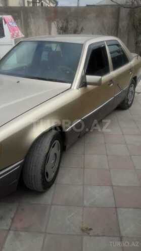 Mercedes E 250 1991, 987,896 km - 2.5 l - Bakı
