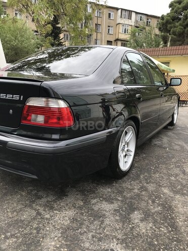 BMW 525 2002, 211,093 km - 2.5 l - Bakı