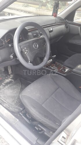 Mercedes E 220 2000, 342,500 km - 2.2 l - Bakı