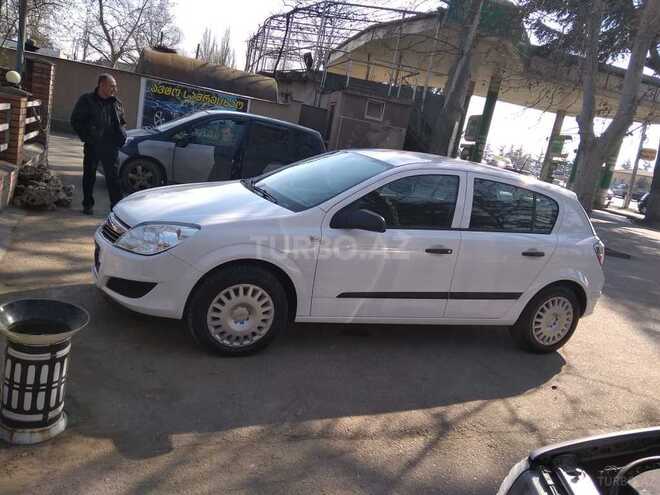 Opel Astra 2009, 123,000 km - 1.5 l - Bakı