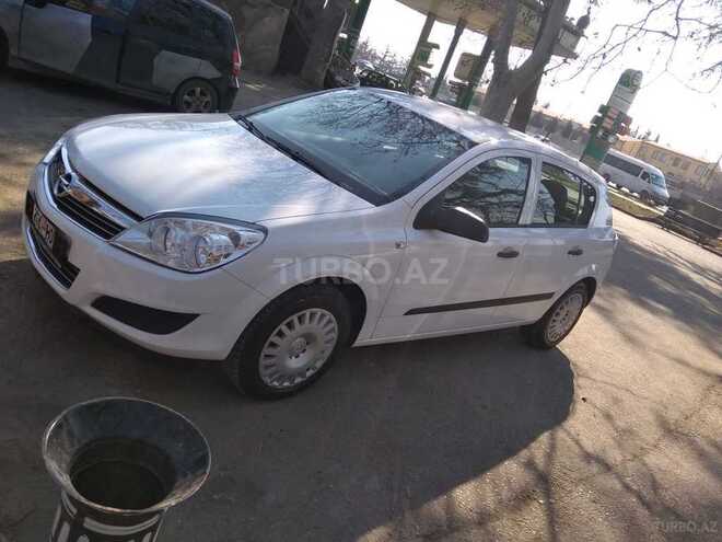 Opel Astra 2009, 123,000 km - 1.5 l - Bakı