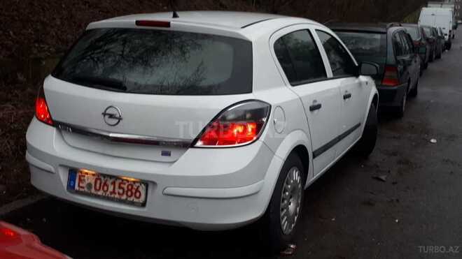 Opel Astra 2009, 123,000 km - 1.5 l - Bakı