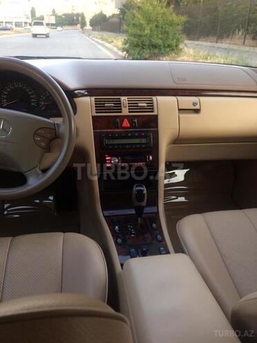 Mercedes E 240 2001, 240,000 km - 2.6 l - Bakı