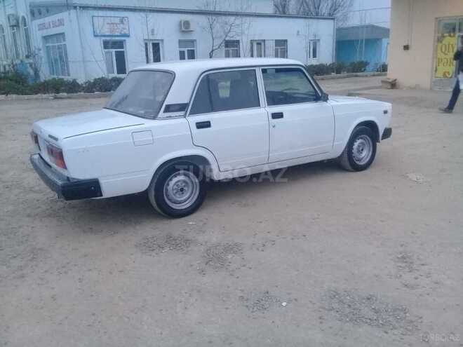 LADA (VAZ) 2107 2002, 198,600 km - 1.6 l - Salyan