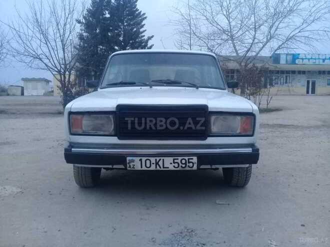 LADA (VAZ) 2107 2002, 198,600 km - 1.6 l - Salyan