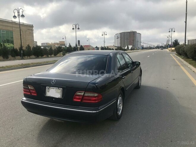 Mercedes E 240 2001, 240,000 km - 2.6 l - Bakı