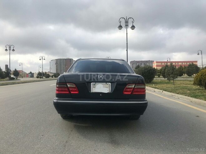 Mercedes E 240 2001, 240,000 km - 2.6 l - Bakı