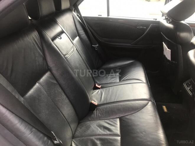 Mercedes E 240 2001, 240,000 km - 2.6 l - Bakı