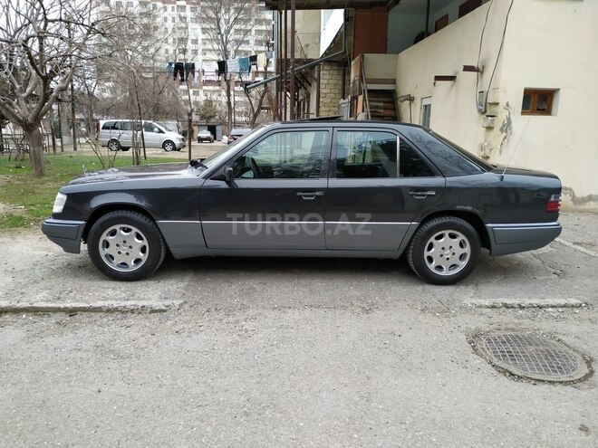 Mercedes E 200 1994, 280,000 km - 2.0 l - Sumqayıt