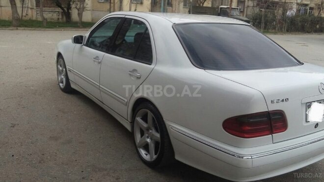 Mercedes E 240 2001, 205,000 km - 2.4 l - Bakı