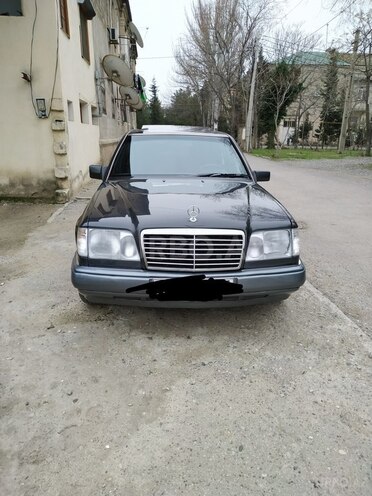 Mercedes E 200 1994, 280,000 km - 2.0 l - Sumqayıt