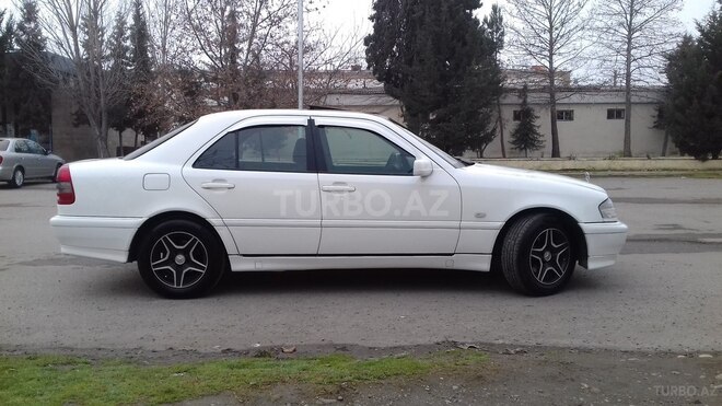 Mercedes C 200 1997, 235,000 km - 2.0 l - Yevlax