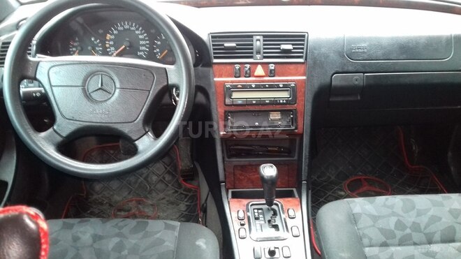 Mercedes C 200 1997, 235,000 km - 2.0 l - Yevlax