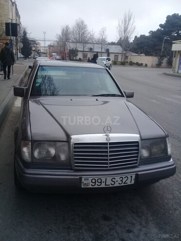 Mercedes E 300 1991, 301,735 km - 3.0 l - Bakı