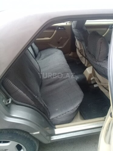 Mercedes E 300 1991, 301,735 km - 3.0 l - Bakı