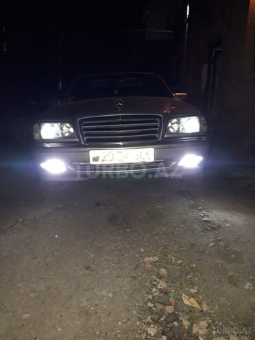 Mercedes C 200 1998, 142,000 km - 0.2 l - Gəncə
