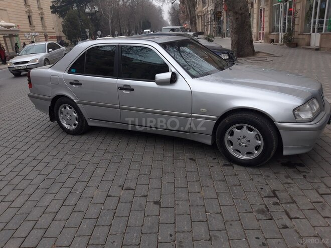 Mercedes C 200 1998, 142,000 km - 0.2 l - Gəncə
