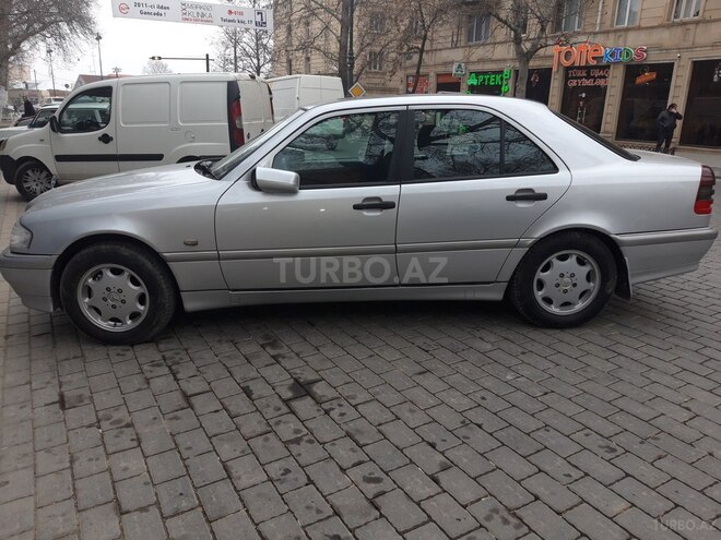 Mercedes C 200 1998, 142,000 km - 0.2 l - Gəncə