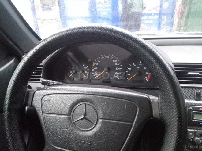 Mercedes C 200 1998, 142,000 km - 0.2 l - Gəncə