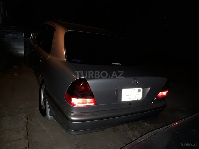 Mercedes C 200 1998, 142,000 km - 0.2 l - Gəncə