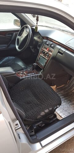 Mercedes E 240 2001, 2,000,451 km - 0.2 l - Bakı