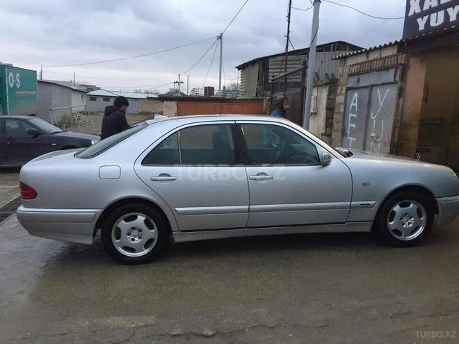 Mercedes E 240 1998, 360,000 km - 2.6 l - Siyəzən