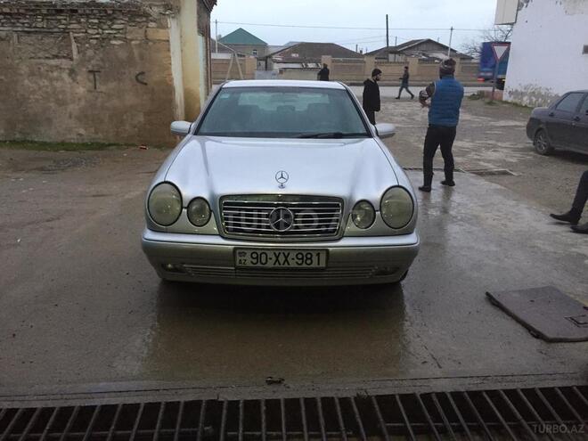 Mercedes E 240 1998, 360,000 km - 2.6 l - Siyəzən