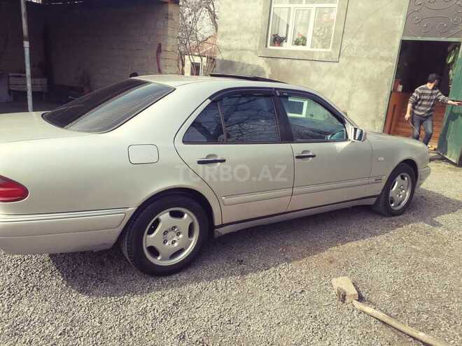 Mercedes E 280 1999, 327,234 km - 15.0 л - Balakən