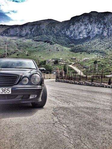 Mercedes E 200 2000, 230,000 km - 2.0 l - Bakı
