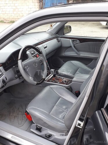 Mercedes E 200 2000, 230,000 km - 2.0 l - Bakı