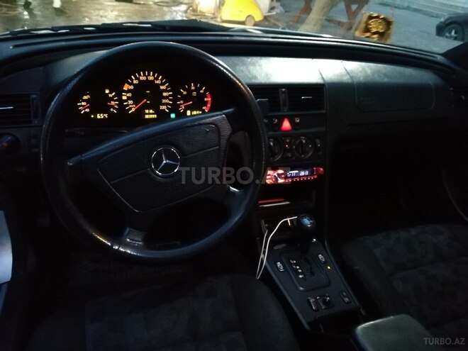 Mercedes C 220 1999, 304,500 km - 2.2 l - Bakı