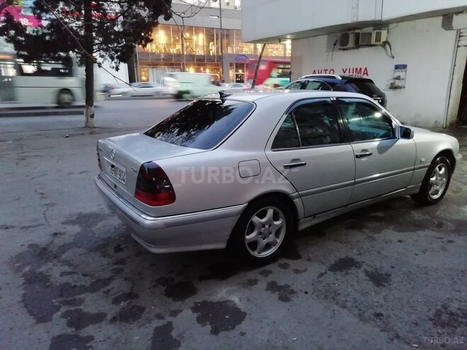 Mercedes C 220 1999, 304,500 km - 2.2 l - Bakı