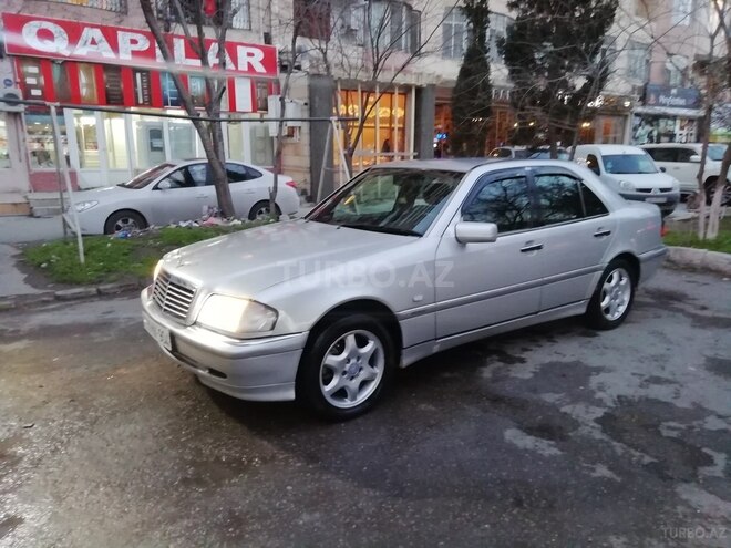 Mercedes C 220 1999, 304,500 km - 2.2 l - Bakı
