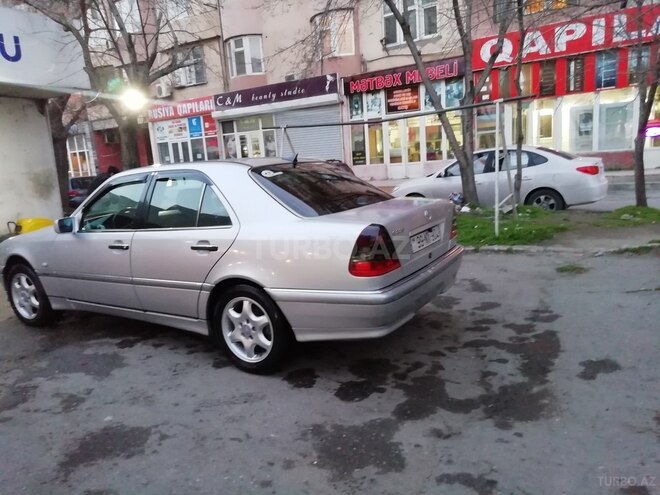 Mercedes C 220 1999, 304,500 km - 2.2 l - Bakı