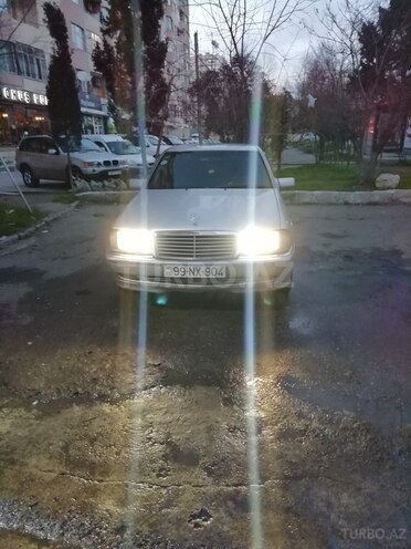 Mercedes C 220 1999, 304,500 km - 2.2 l - Bakı