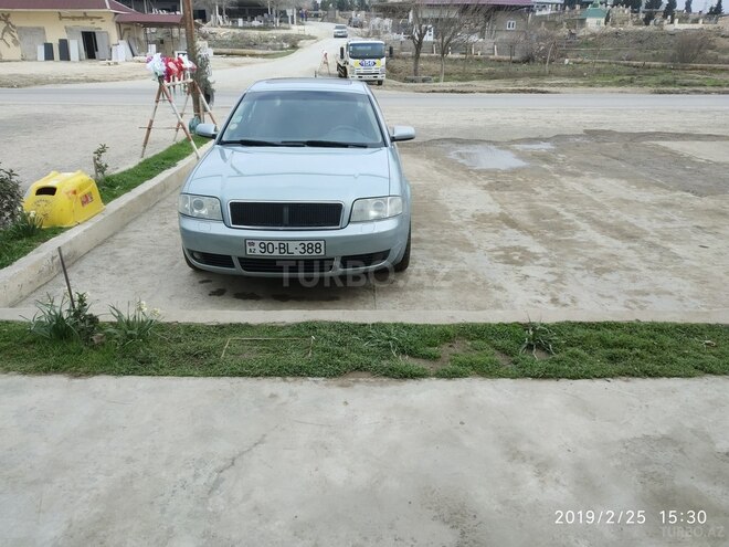 Audi A6 2001, 285,000 km - 3.0 l - Şirvan